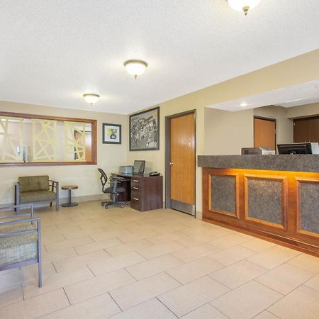 Super 8 By Wyndham Weston Wv Otel Dış mekan fotoğraf