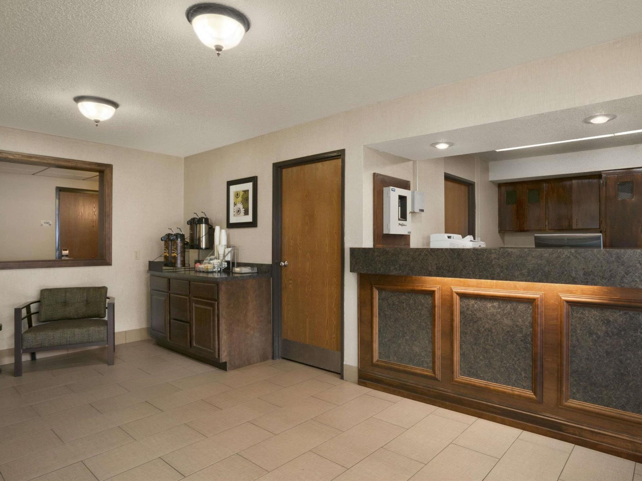 Super 8 By Wyndham Weston Wv Otel Dış mekan fotoğraf